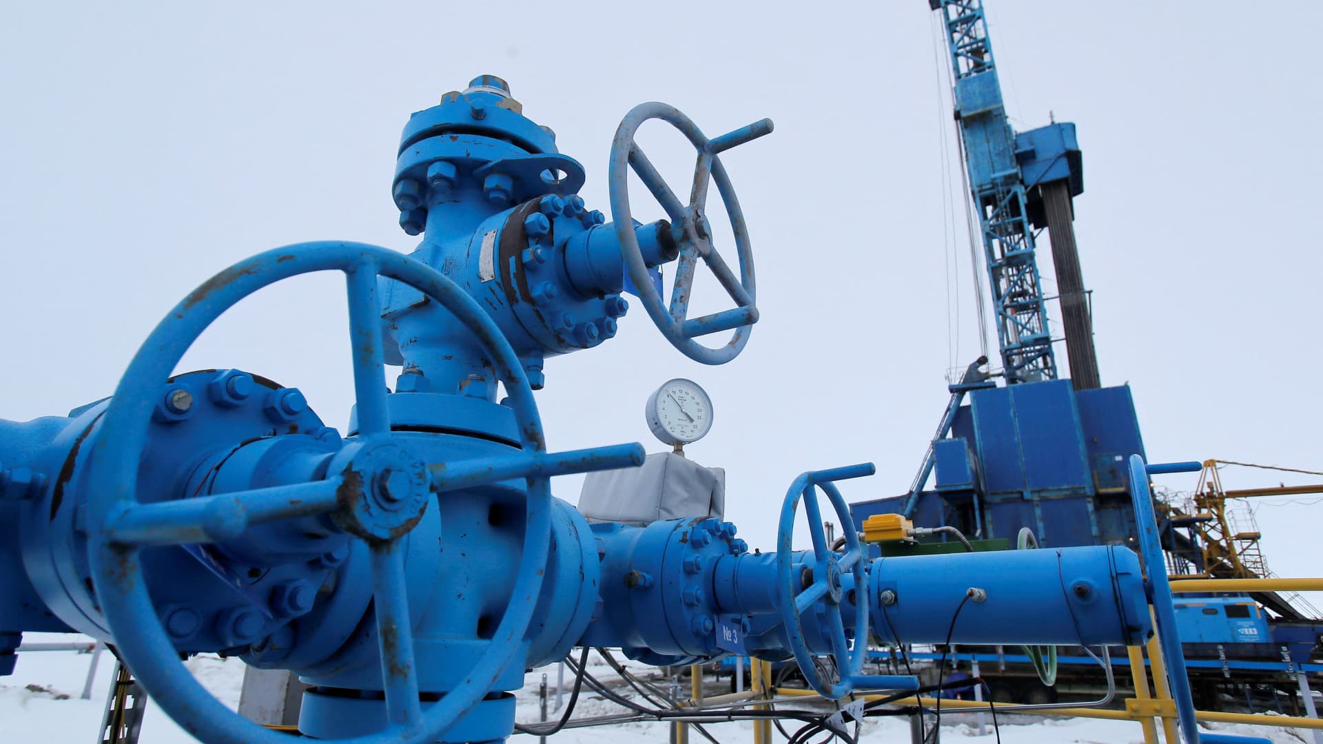 russia-will-shut-off-gas-to-finland-from-saturday,-finnish-energy-provider-says