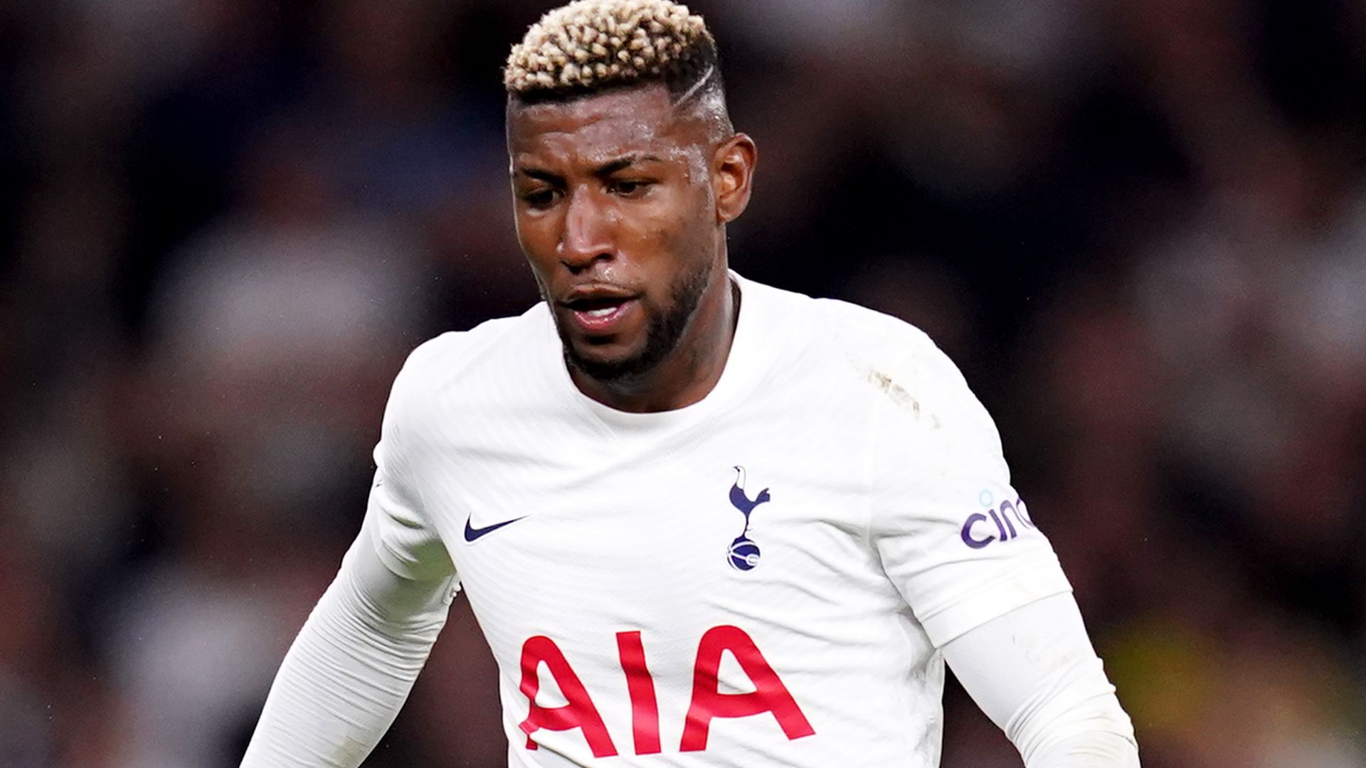 Spurs' Emerson unhurt after attempted armed robbery in Brazil
