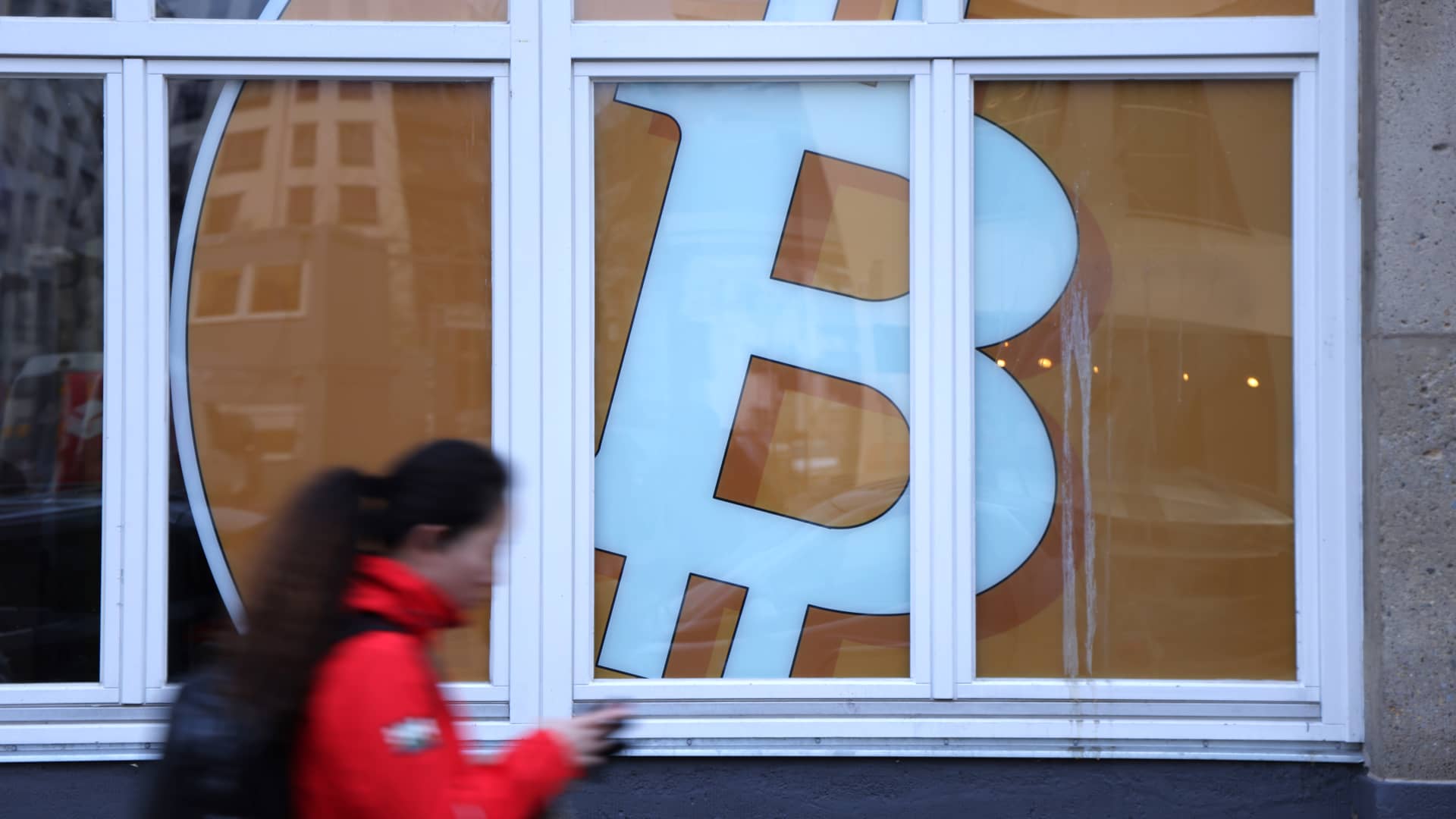 Bitcoin rises after snapping longest ever losing streak as investors seek a market bottom