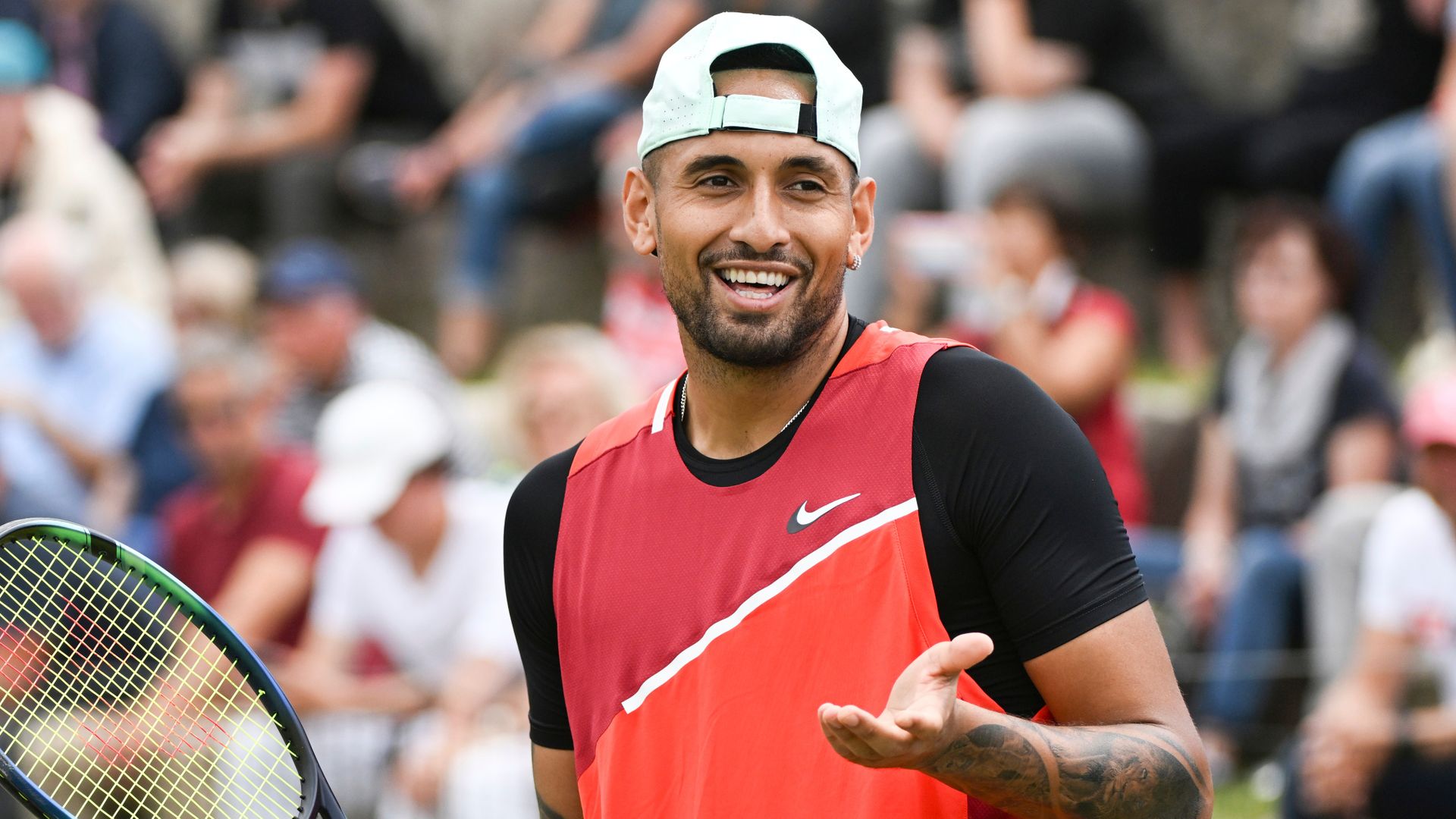 Kyrgios suffers abdominal injury I Beauty of game gone with off-court coaching