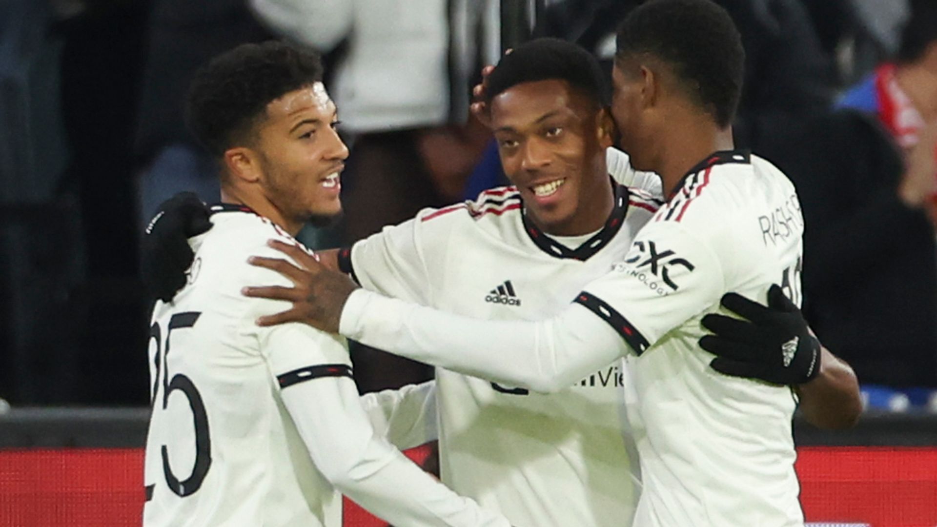 Martial stars, Maguire booed as Man Utd sweep aside Palace