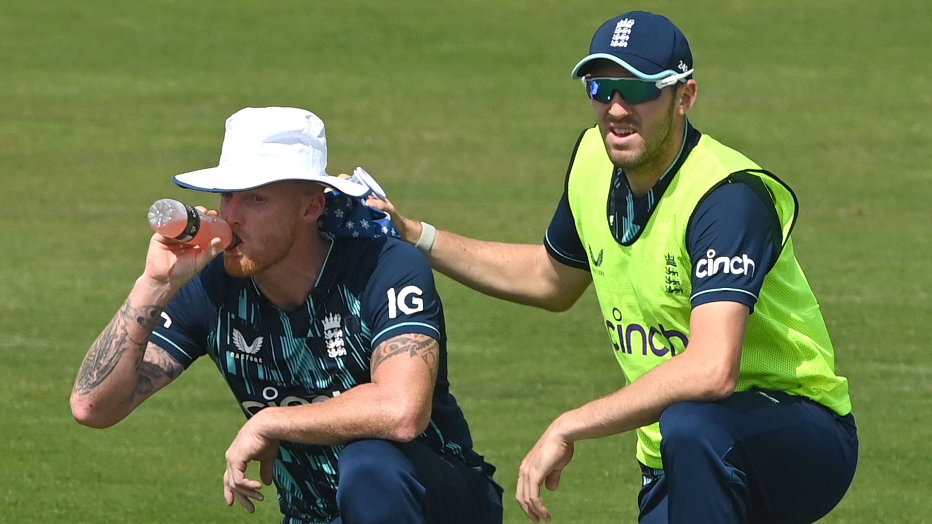 England and spectators feel the heat at sweltering Durham ODI