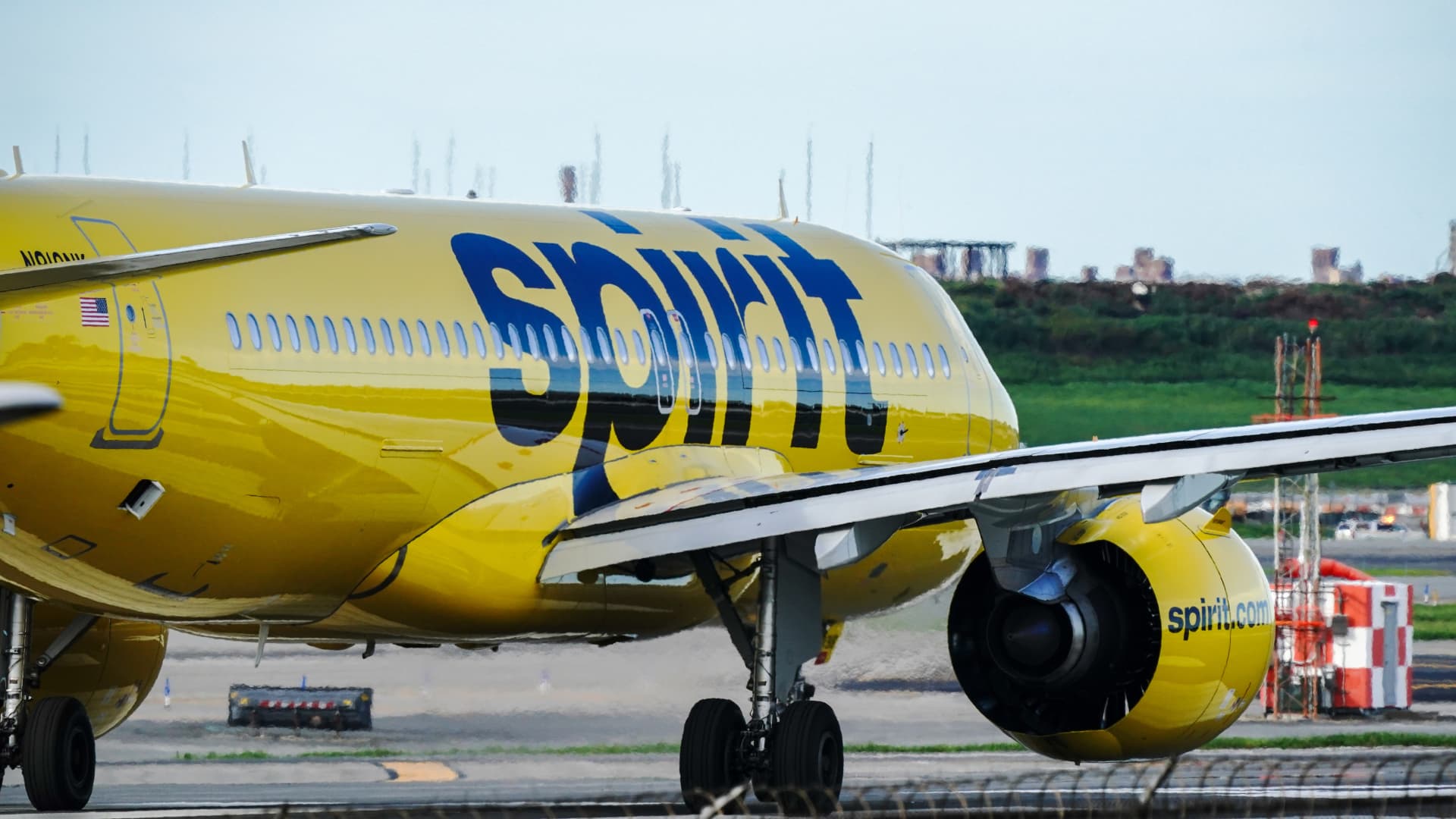 Spirit Airlines plans crew base in United stronghold Houston, its third new outpost in five months