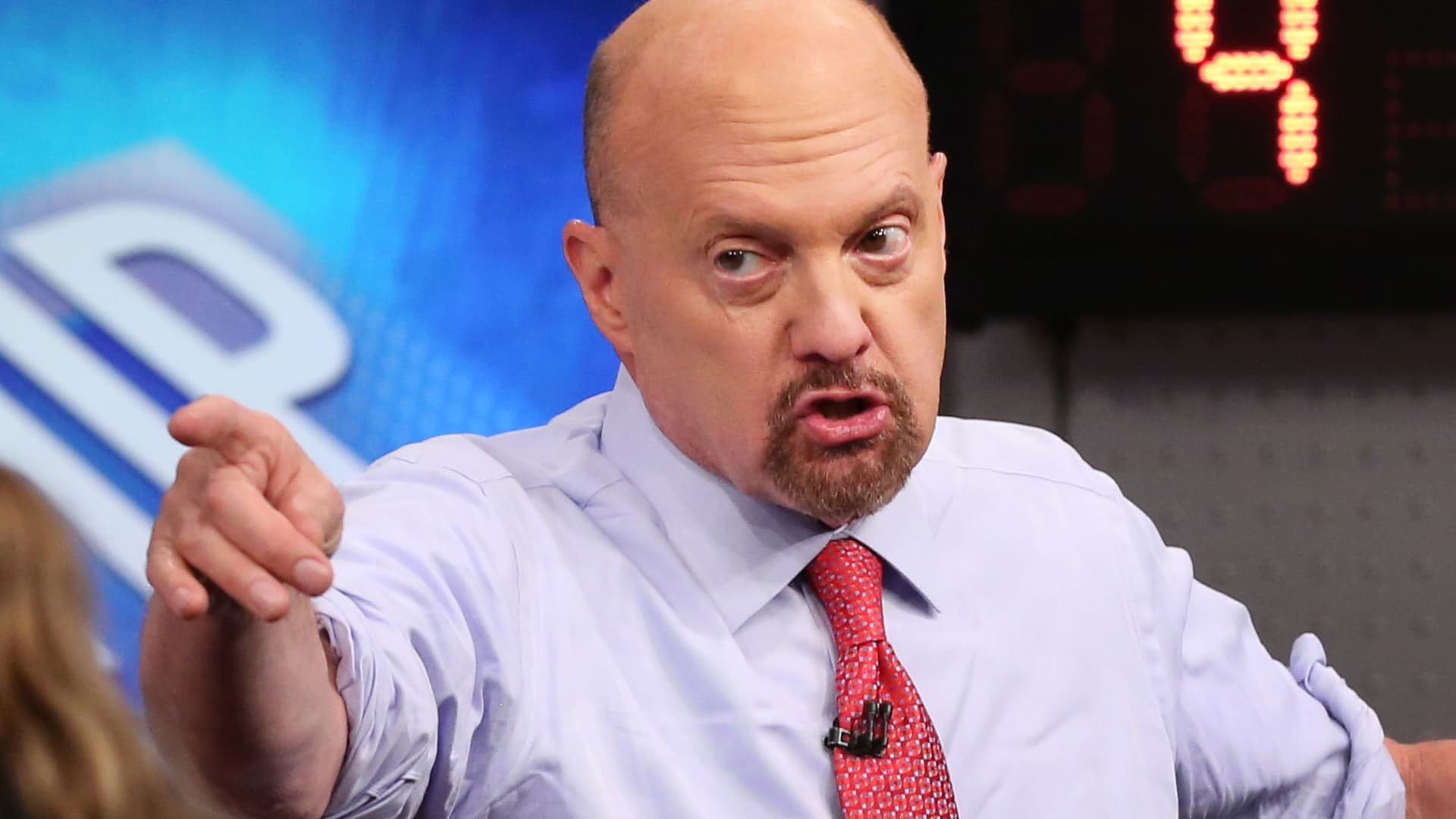 Charts suggest it’s time to buy the dips in oil, Jim Cramer says