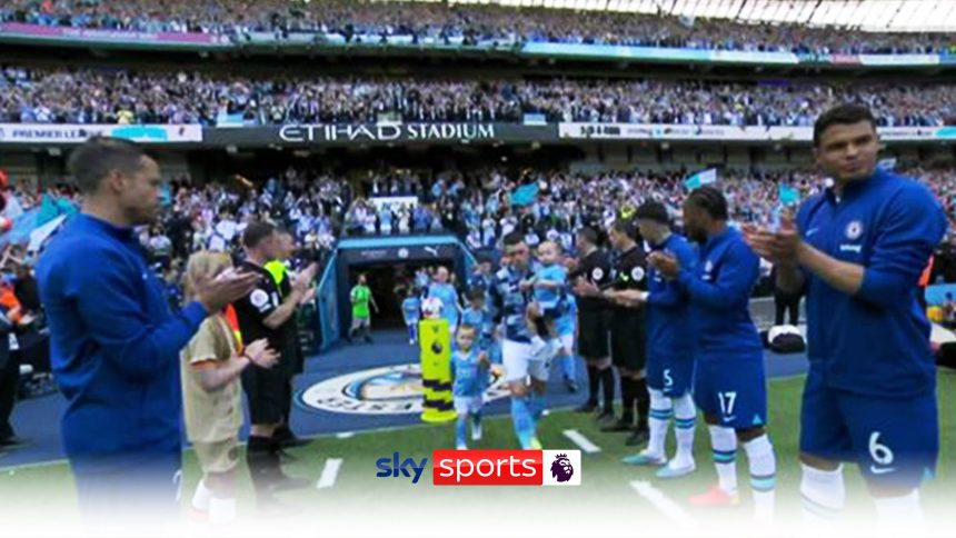 champions-man-city-given-guard-of-honour-by-chelsea