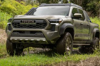 toyota-could-introduce-electric,-plug-in-tacoma-and-tundra-pickups