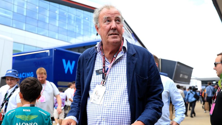 jeremy-clarkson-swaps-cars-for-horses-with-new-racing-syndicate