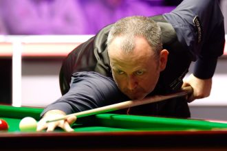 williams-knocked-out-by-si-in-last-frame-thriller-at-crucible