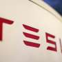 us-probes-whether-tesla-autopilot-recall-did-enough-to-make-sure-drivers-pay-attention