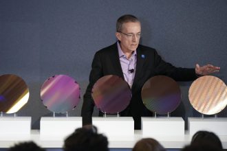 intel-used-to-dominate-the-us-chip-industry.-now-it’s-struggling-to-stay-relevant