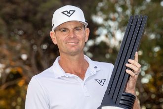 steele-holds-off-oosthuizen-to-win-liv-golf-adelaide-tournament