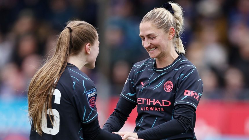 wsl:-fowler-stunner-gives-man-city-lead-live!-&-highlights