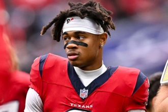 texans-wide-receiver-dell-wounded-in-shooting