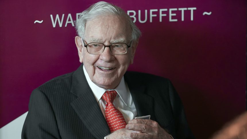 most-of-warren-buffett’s-wealth-came-after-age-65.-here’s-how-he-did-it