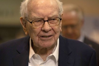 warren-buffett’s-berkshire-hathaway-cut-apple-investment-by-about-13%-in-the-first-quarter