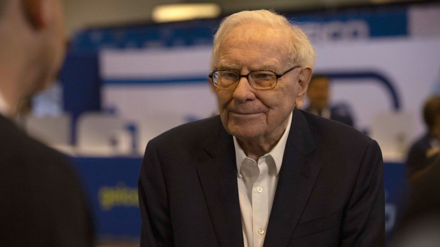 buffett-says-berkshire-sold-its-entire-paramount-stake:-‘we-lost-quite-a-bit-of-money’