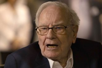 warren-buffett-says-ai-scamming-will-be-the-next-big-‘growth-industry’