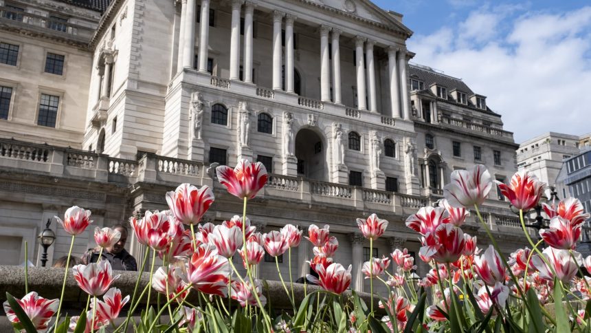 bank-of-england-set-to-hold-rates-as-europe’s-central-banks-diverge-from-fed