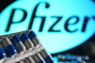 pfizer-and-astrazeneca-announce-new-investments-of-nearly-$1-billion-in-france