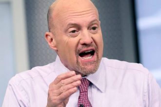 cramer-says-new-ai-technology-can’t-help-bring-down-inflation-just-yet