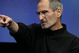 steve-jobs’-former-intern-describes-what-he-learned-working-’20-yards-away’-from-him-every-day